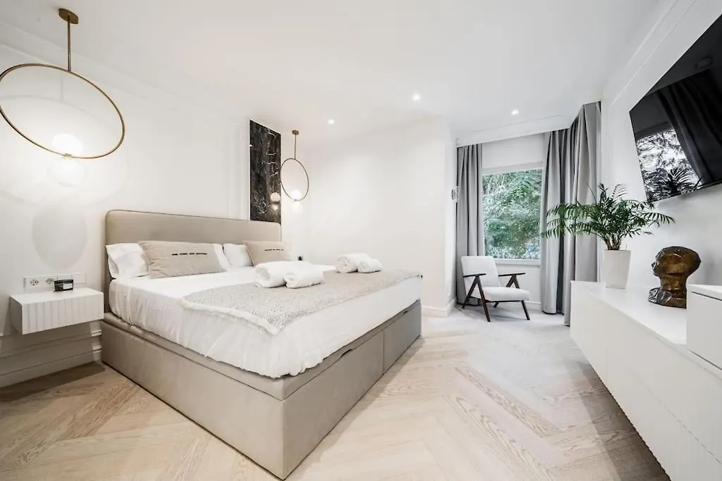 Luxury Apartment In Puerto Banus La Alcazaba Marbella Spain