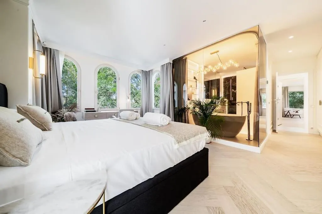 Luxury Apartment In Puerto Banus La Alcazaba Marbella