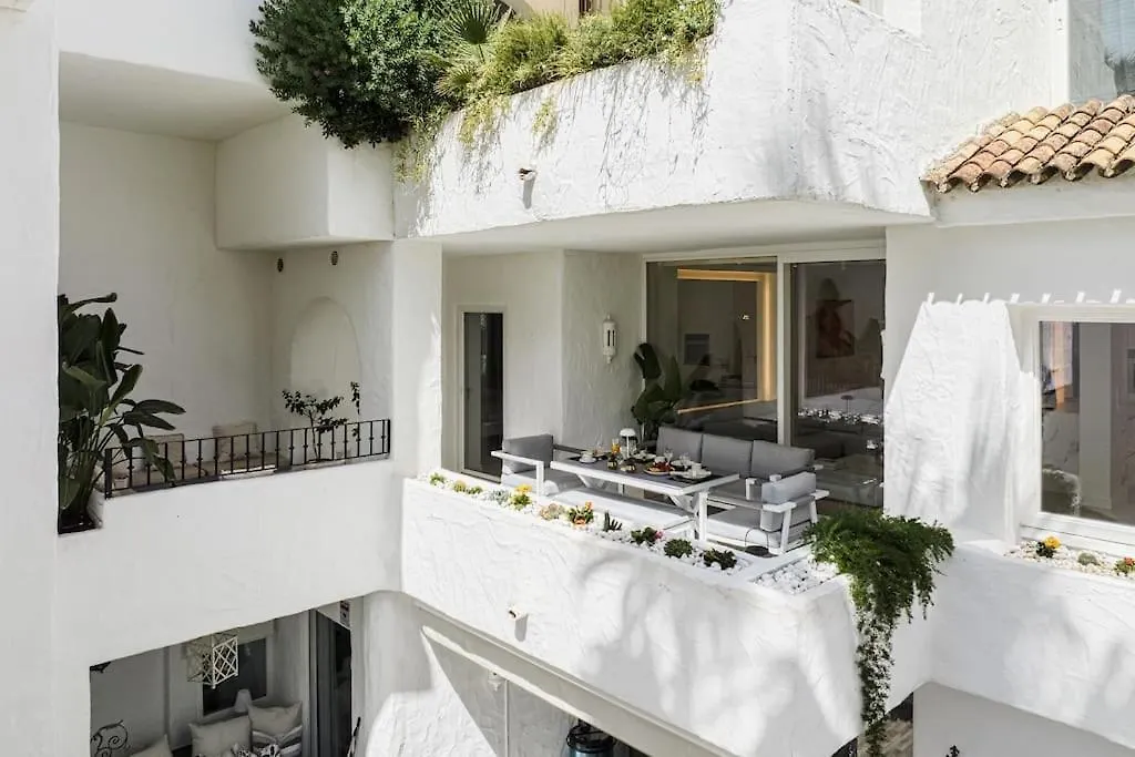 Luxury Apartment In Puerto Banus La Alcazaba Marbella Spain