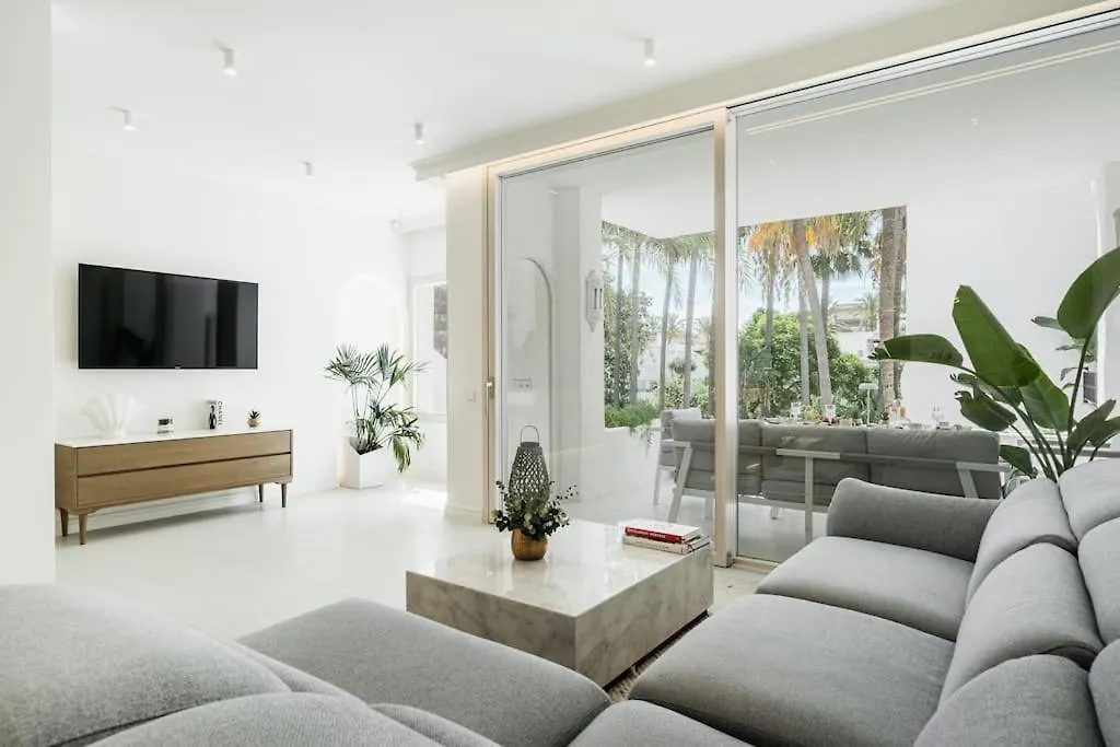 Luxury Apartment In Puerto Banus La Alcazaba Marbella