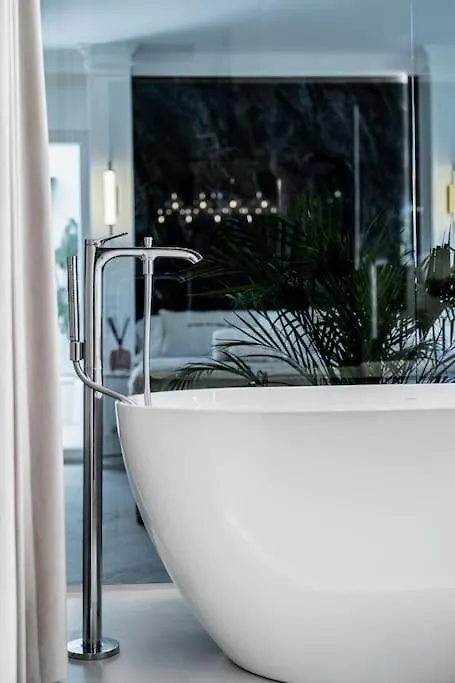 Luxury Apartment In Puerto Banus La Alcazaba Marbella