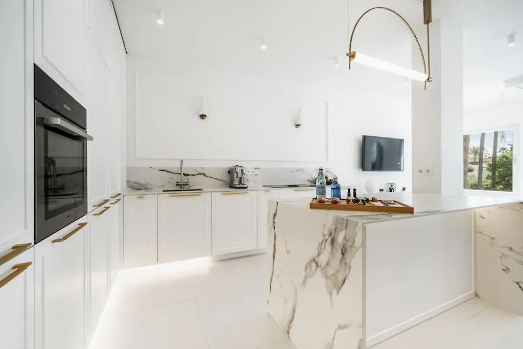 Luxury Apartment In Puerto Banus La Alcazaba Marbella